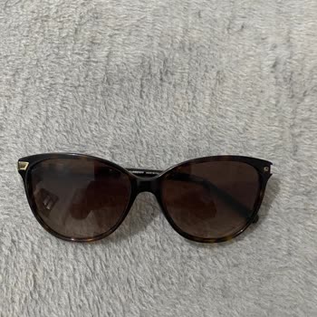 Burberry Gözlüğünün Sapı Ayrıldı Ve Müşteri Hizmetleri Cevapsız