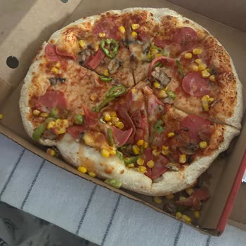 Kusurlu Pizza Ve Yetersiz İade Teklifi