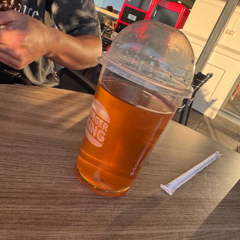 Soğuk Ve Çay Renkli Kahve, Ücret İadesi Talebi