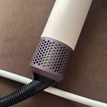 Yanık Kokulu Ve Hasarlı Dyson Cihazının Servis Sonrası İade Süresi İhlali Ve Değişim Talebi