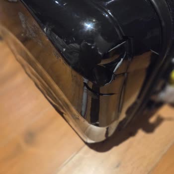 Ajet'in Uçuşunda Kırılan Valiz İçin Tazminat Talebi