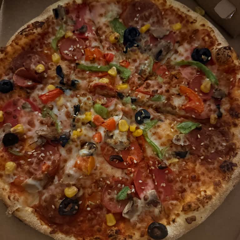 Uşak Domino’s Şubesinde Tekrarlanan Sarımsak Kenarsız Ve Kupkuru Pizza Şikayeti