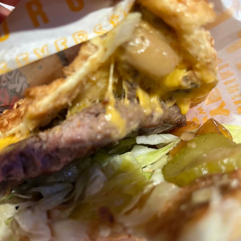 Ekstra Peynirli Burger Eksikliği Ve Ücret İadesi Talebi
