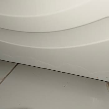 Yeni Bosch Çamaşır Makinesinde Paslanma Ve Çatlak Sorunu