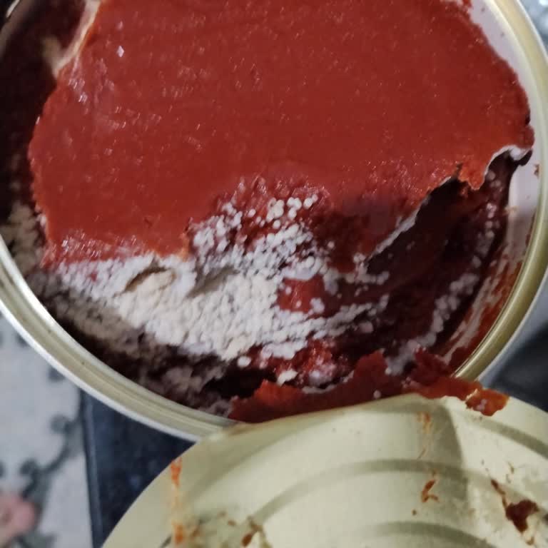 Küflü Salça Teslimatı İçin İade Ve Kalite Kontrol Talebi