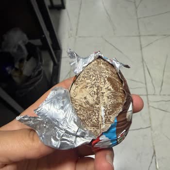 Bozulmuş Ozmo Sürpriz Yumurta Paketi Çocuk Sağlığını Tehdit Ediyor