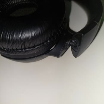 JBL BT510 Kulaklıkta Kafa Bandı Menteşesi Beklenmedik Şekilde Kırıldı