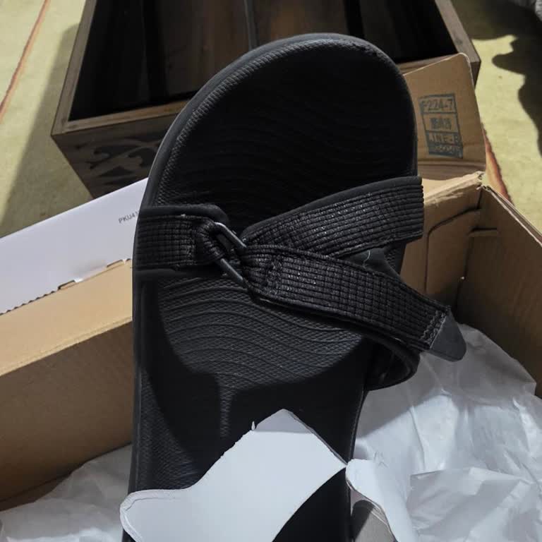 Skechers Sandaleti Sol Tokadaki Kayma Ve Garanti Reddi