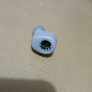 Kısa Sürede Deforme Olan JBL Wave Kulaklıkta Açığa Çıkan İç Bileşenler