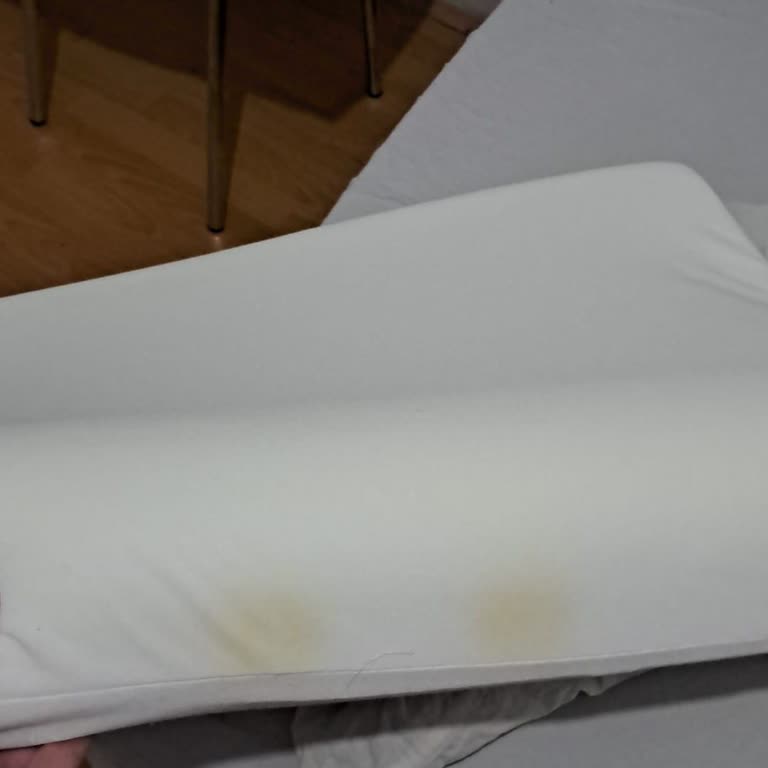 Kullanılmış Yeni Yastık Satışı Ve Mağaza Sorumluluğunu Reddetmesi