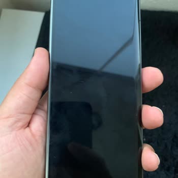 Kırılan Katlanır Kılıf Ve Gıcırdama Nedeniyle Aşırı Ekran Değişim Ücreti Şikayeti