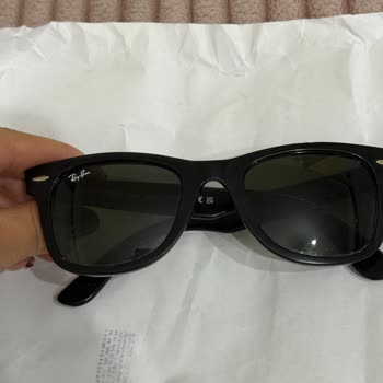 Atasun Optik'te Rayban Gözlük Sapında Renk Solması Ve Yazı Silinmesi İçin Garanti Bakımı Talebi