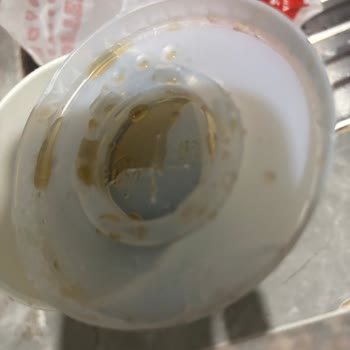 Cevahir Burger King Şubesinde Yanlış Paketleme Sebebiyle Mega Kola Dökülmesi Ve Taşıyıcı Hasarı