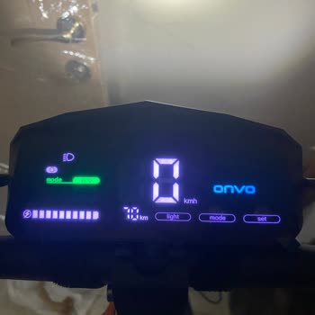 Yeni Alınan Elektrikli Scooter’da Patlayan Lastik Ve Çeşitli Arızalar Güvenliği Tehdit Ediyor