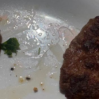 Köfteci Yusuf Şubesinde Kıl Tespiti Ve Hijyen Endişesi