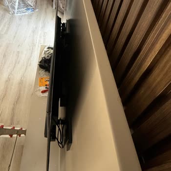 Samsung S90H OLED Televizyonunda Panel Açılması Ve Kasa Eğilmesi Kullanıcı Hatası Düşüldü