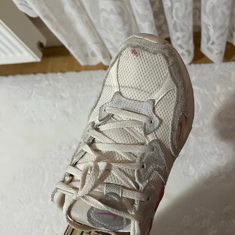 Boyner'de Satın Alınan Nike Ayakkabıda Ses Ve Yırtık, Ret Kararı Açıklamasız