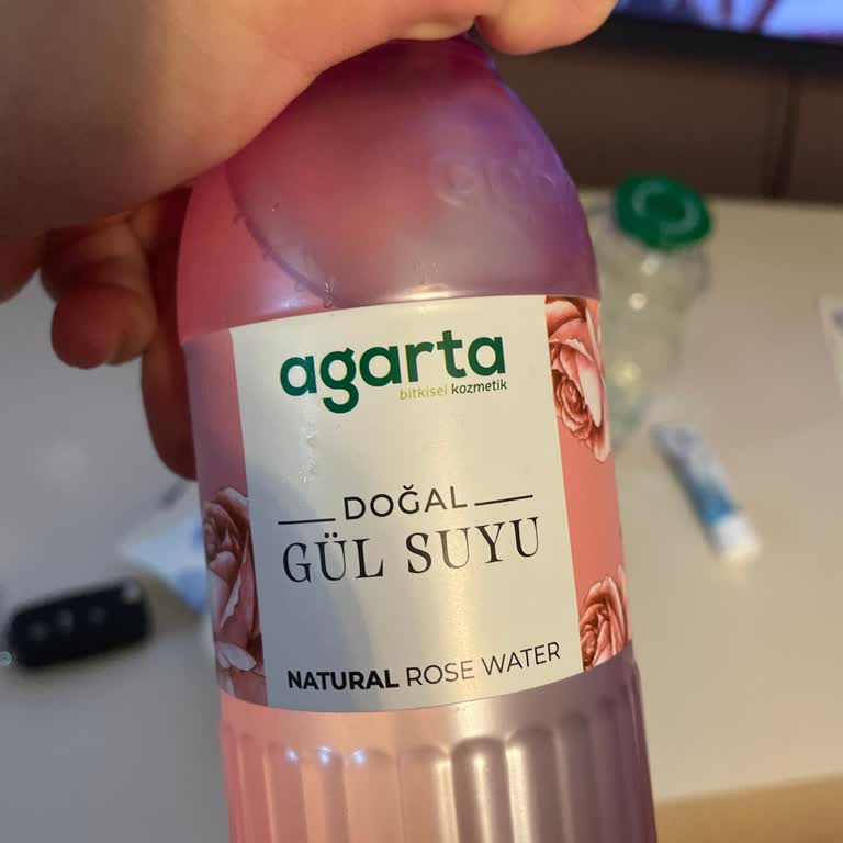 Agarta %100 Doğal Gül Suyunda Şiddetli Yanma Ve Kızarıklık