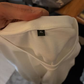 Yanlış Ve Kalitesiz T-Shirt Gönderimi Ve Satıcıdan Cevap Almama