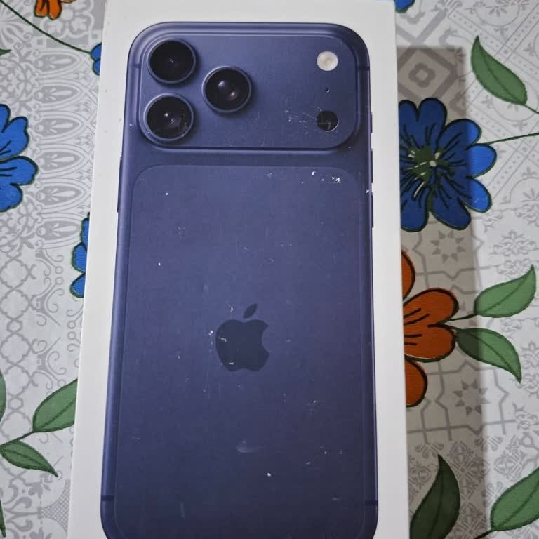 Kırık Ambalajlı İPhone 17 Pro Max Değişim Talebi