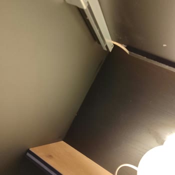 Kırık Ve Eksik Parçalar, Çekmece Hasarı Ve Sandalyenin Teslim Edilmemesi