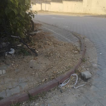 Kırıkkale Okul Yan Yolunda Güvenlik Tehlikesi