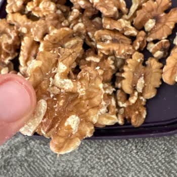 Migros'ta Kurtlu Ceviz Sağlık Riskine Ve İade Talebine Yol Açtı