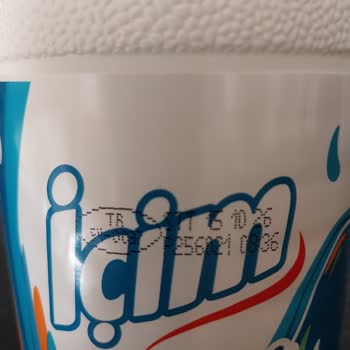 Son Kullanma Tarihi Geçmemiş Ayranda Küf Şikayeti Ve Güven Zedelenmesi