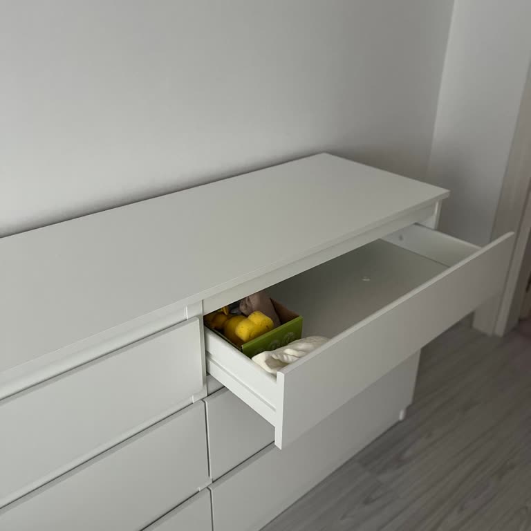 Kullen Şifonyerde Ray Ve Mekanizma Eksikliği Açısından Kullanım Sorunları Ve İade Talebi