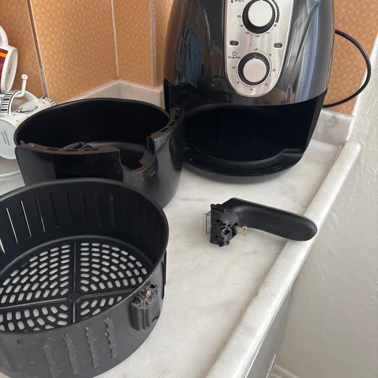 Schafer Fitfry Smart Airfryer Kulp Kırığı İçin Yedek Parça Talebi