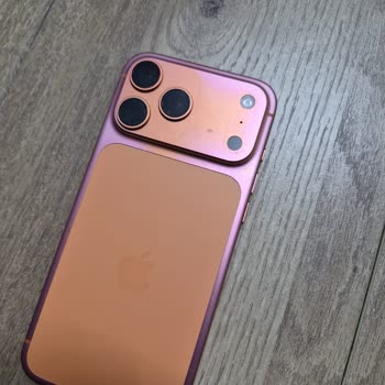 Cosmic Orange İPhone 17 Pro Max'ta Renk Değişimi Ve Garantiden Dışlandığı İddiası