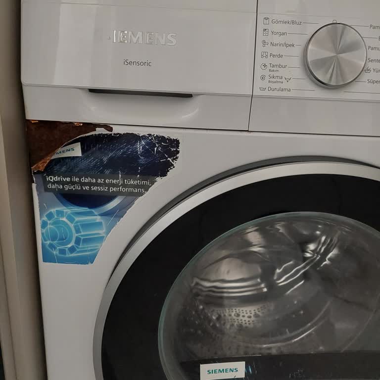Siemens Çamaşır Makinesinin Dış Sacı Hızla Paslanıp Dökülüyor, Ücretsiz Onarım Ve Değişim Talebi