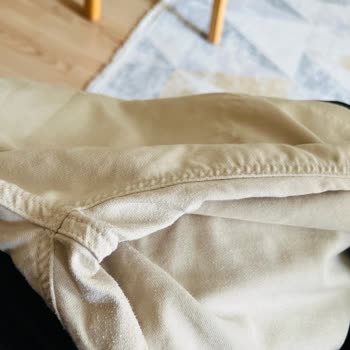 2-3 Kez Giyilen Pantolon Tüylenmeye Başladı, Mağaza Kullanıcı Hatası Dedi