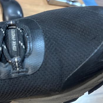 Kısa Sürede Çatlayan Outdoor Ayakkabı Ve Boyner'in Kullanıcı Hatası İddiası