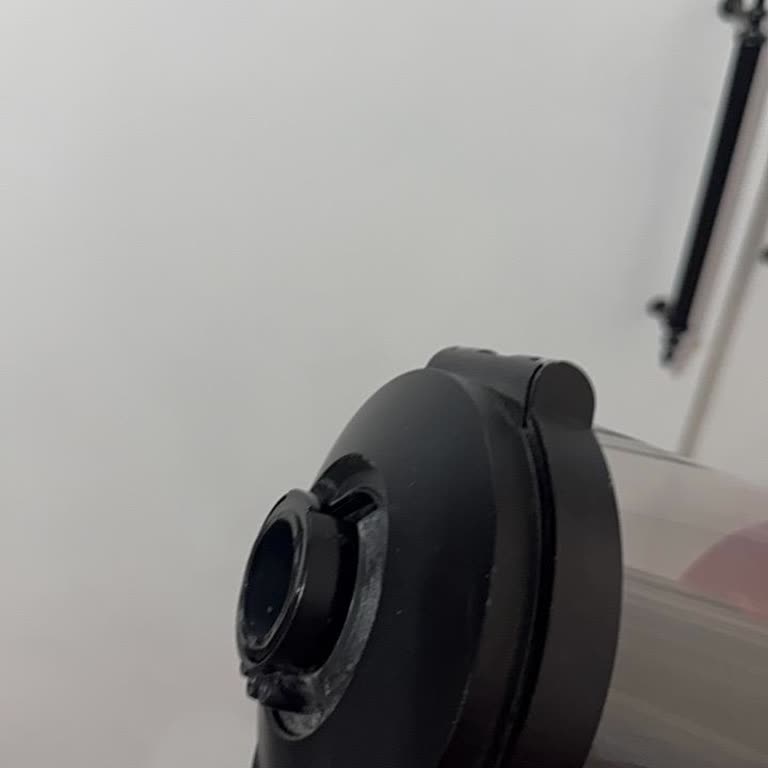 Dyson Süpürge Parçası Kırıldı, Yedek Hazne Stokta Yok Ve İki Aylık Süpürgesiz Kalma