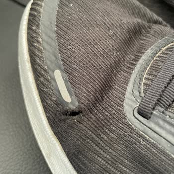 Skechers Ayakkabısındaki Üretim Hatası Ve Mağaza Reddetme Kararı