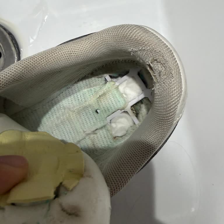 Puma Sneaker İç Taban Ve Astar Yırtılması Ayak Ağrısına Neden Oluyor: Ücret İadesi Ve Değişim Talebi