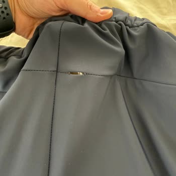 Lacoste Pantolonlarda Dikiş Sorunu Ve Onarım Talebi