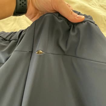 Lacoste Pantolonlarda Dikiş Sorunu Ve Onarım Talebi