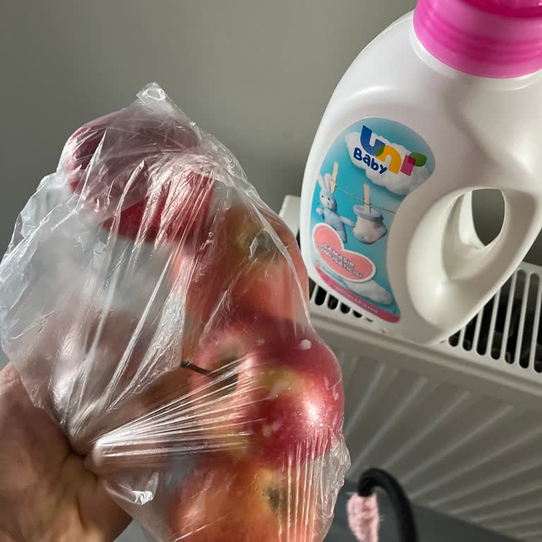 Gıda Ve Bebek Yumuşatıcısının Aynı Poşete Konulması Sağlık Riski Oluşturuyor