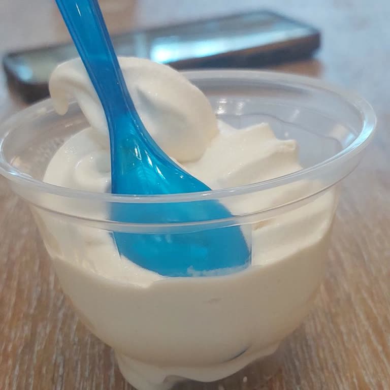 Arby's Şubesinde Az Dondurma Servisi Müşteri Memnuniyetini Zedeliyor