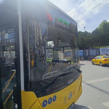 İstanbul Esenler’da Kapı Açmayan Otobüs Şoförü Yaşlı Ve Çocuklu Yolculara Engel