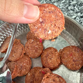 Migros Ankamall Şahin Sucukta Plastik Parçalar Tespit Edildi