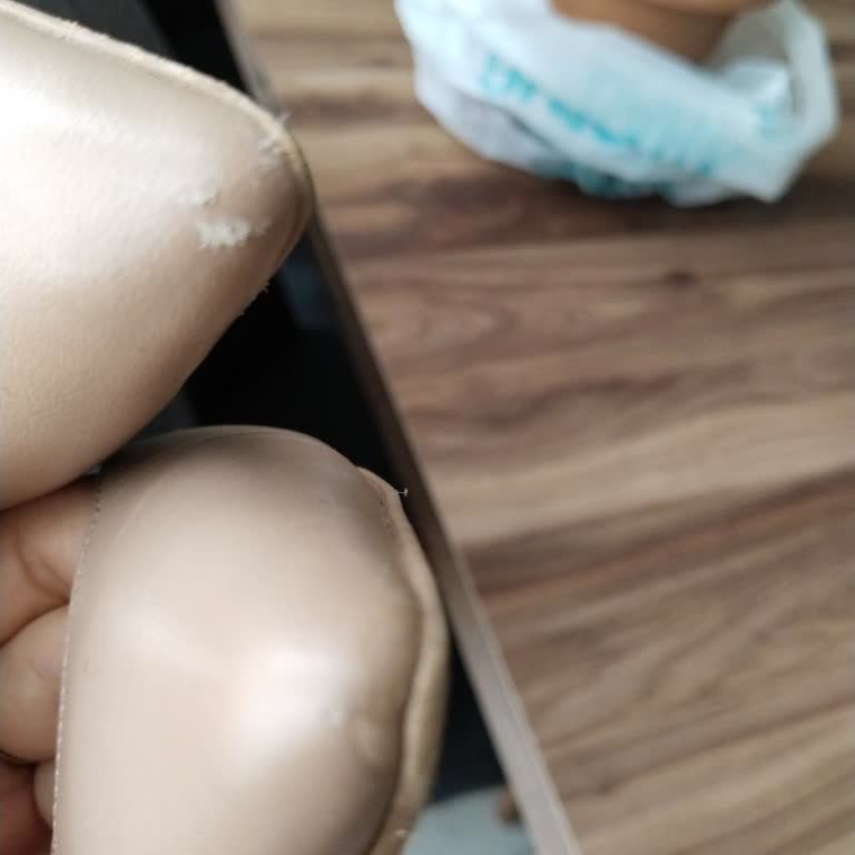 Hakiki Deri Stiletto Ayakkabısının Tek Kullanımda Burun Soyulması Ve Değişim Reddi