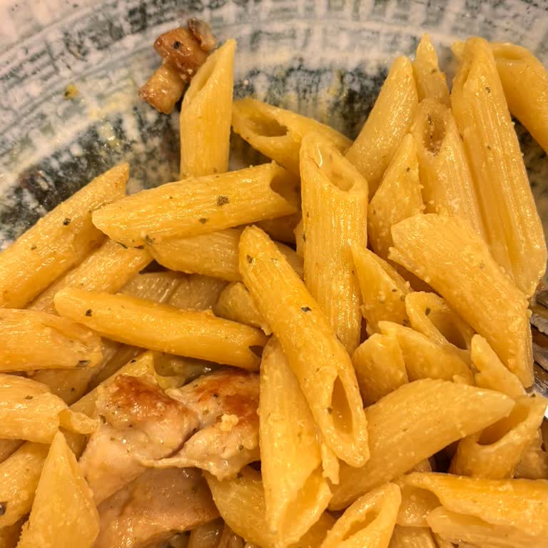 Cepa Şubesinde Penne Alfredo’da Az Sos Ve Kaba Personel Tavrı