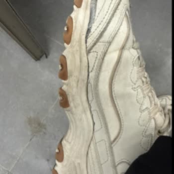 Skechers Ayakkabısında Sağ Ayakta Yırtılma Ve Müşteri Hizmetlerinin Cevap Vermemesi