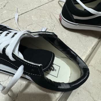 Vans Ayakkabısındaki Deri Dökülmesi Ve Ücretsiz Değişim İsteği