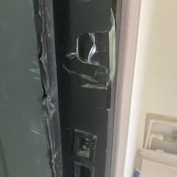 TOKİ Dairesinde Kapı Hasarı, Su Sızıntısı Ve Yedek Anahtar Eksikliği