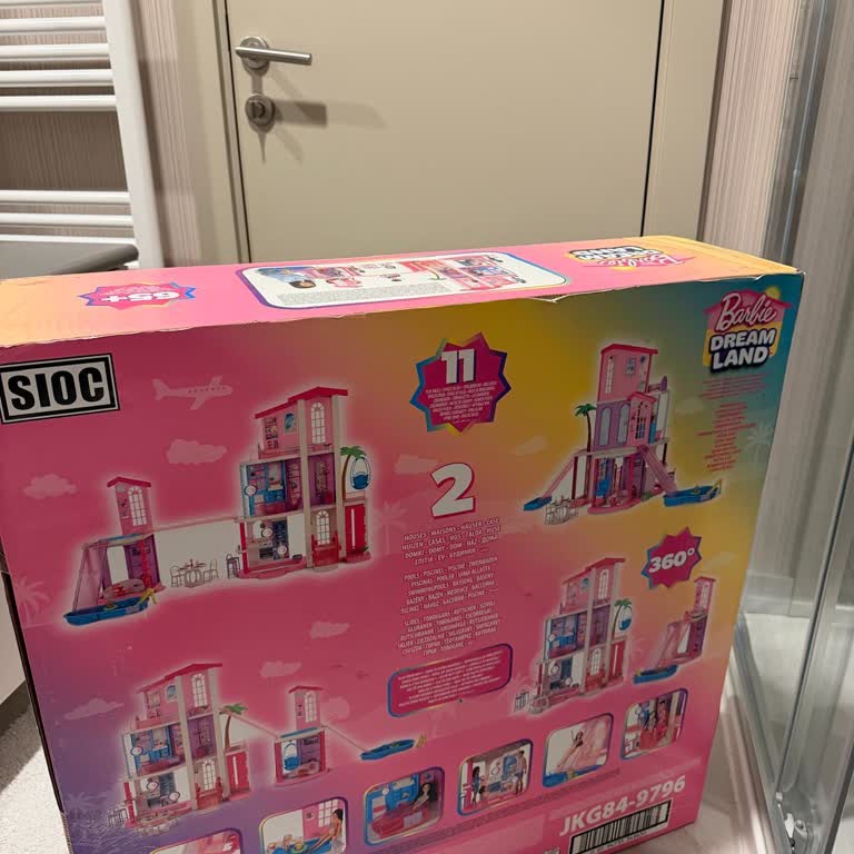 Yanlış Barbie Evi Gönderildi, Müşteri Hizmetinden Cevap Gelmedi