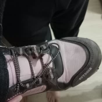 Kısa Sürede Yırtılan Çocuk Botunda Kalite Hayal Kırıklığı